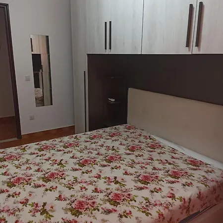 Apartament Mini *